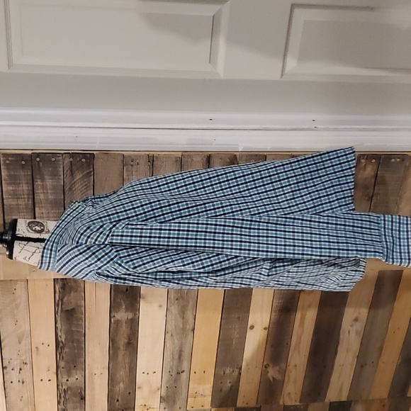 XL IZOD button down shirt Navy and green, skim fit - Picture 3 of 5